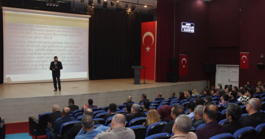 Elazığ Belediyesi Tarafından “Kamu Etik Kuralları Eğitimi” Konulu Seminer Düzenlendi
