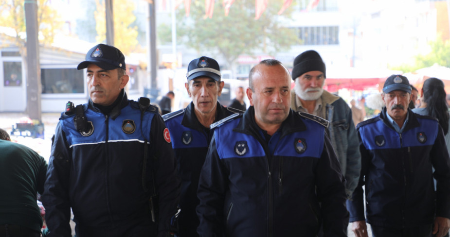 Elazığ Belediyesi Zabıta Ekipleri, Sahada Yoğun Mesai Harcıyor