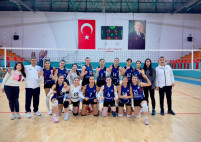 Elazığ Belediyespor Kadın Voleybol Takımı, Zirvedeki Yerini Perçinledi