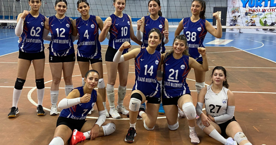 Elazığ Belediyespor Kadın Voleybol Takımı, Deplasmanda Kazandı