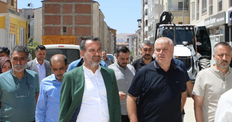 Elazığ’da Dönüşüm Sürüyor; Başkan Şahin Şerifoğulları Sahada