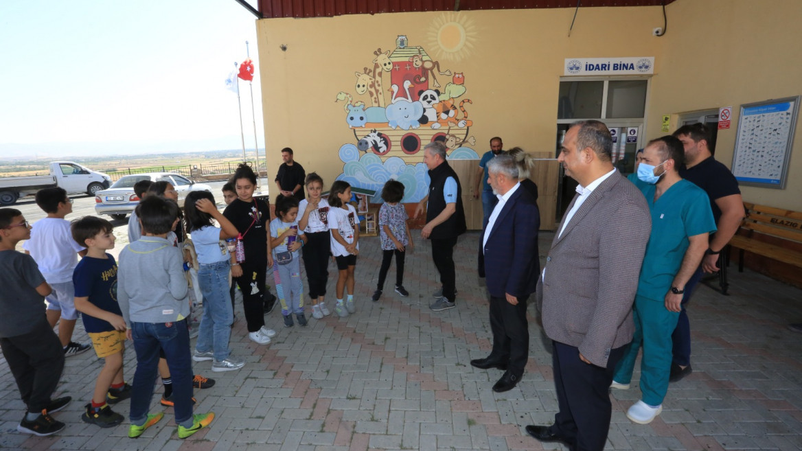 Minikler, 4 Ekim Dünya Hayvanları Koruma Günü'nde Can Dostlarımızı Unutmadı