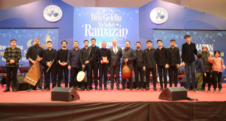 Ramazan Ayının Coşkusu Ahmet Tevfik Ozan Fuar ve Kongre Merkezi'nde Yaşanıyor