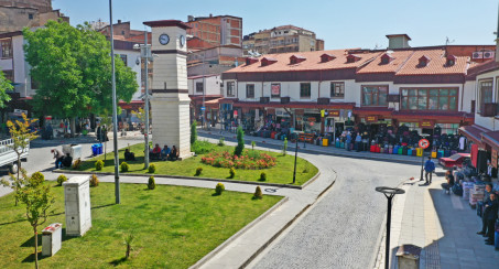 Ticaret Doğduğu Sokaklara Döndü