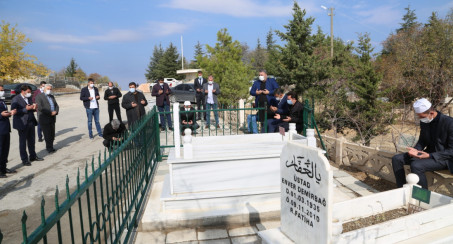 Üstat Enver Demirbağ Mezarı Başında Anıldı