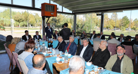 Vali Hatipoğlu ve Başkan Şerifoğulları, Muhtarlarla Bir Araya Geldi