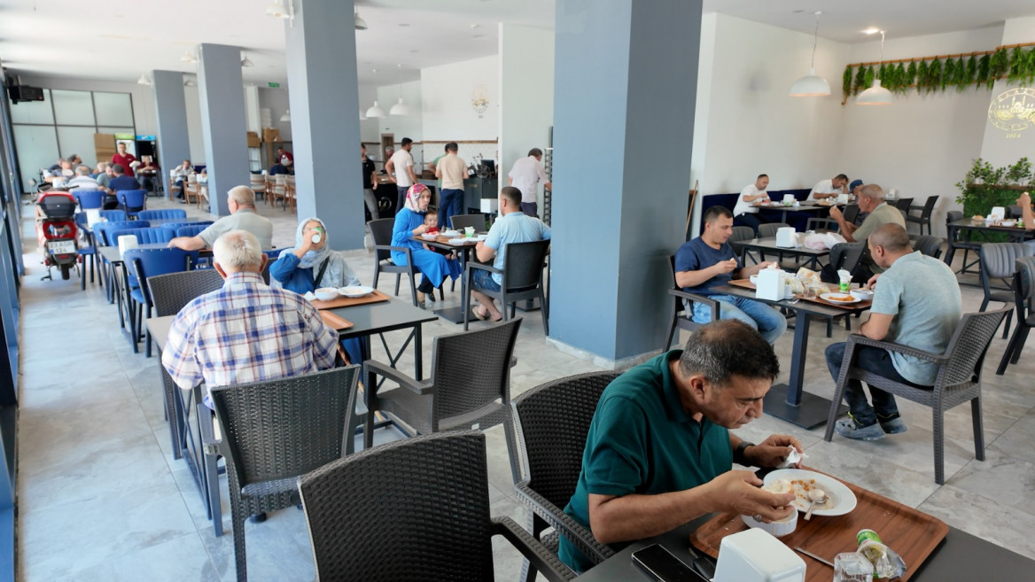 Vatandaşlar, Şehir Lokantası'nın Kaliteli Hizmeti ve Uygun Fiyatlarından Memnun