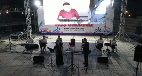 'YAZ ŞENLİKLERİ' TÜRK SANAT MÜZİĞİ KONSERİ İLE DEVAM ETTİ