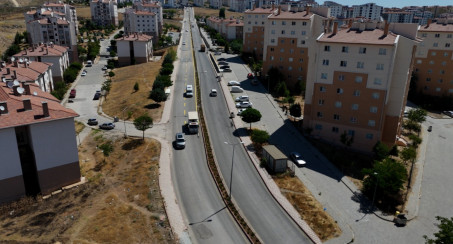 Yenilenen Yollarda Yol Çizgi Çalışması