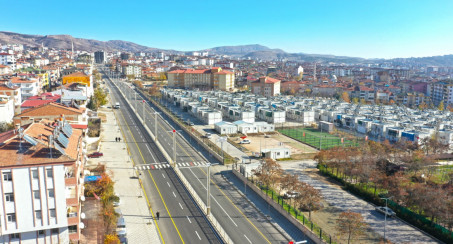 Yepyeni Yüzüyle Tahir Şaşmaz Caddesi Büyük Beğeni Topladı