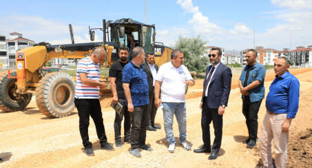 YOLLAR YENİLENİYOR BAŞKAN ŞERİFOĞULLARI, ÇALIŞMALARA İLİŞKİN İNCELEMELERDE BULUNDU
