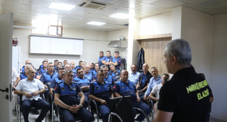Zabıta Ekiplerine Yönelik 'Narkorehber' Konulu Seminer Düzenlendi
