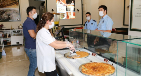 ZABITADAN MASKE, ELDİVEN VE SOSYAL MESAFE DENETİMİ