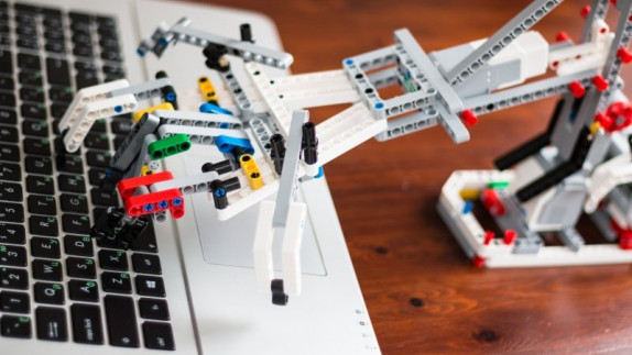 Genç Beyinler Bilimle Buluşuyor Projesi