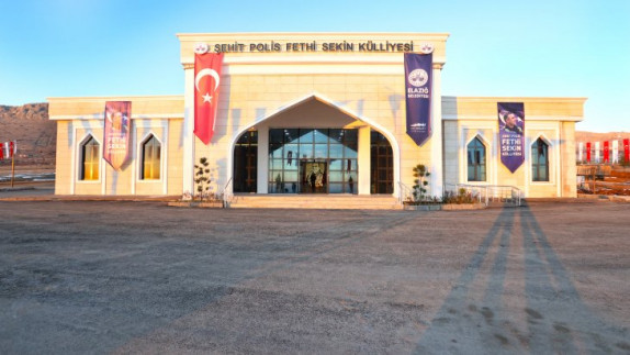 Fethi Sekin Külliyesi