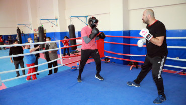 Başarılı Sporculara Teşvik