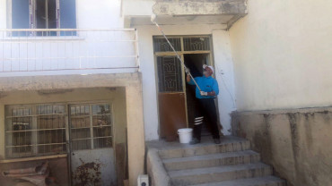 İHTİYAÇ SAHİBİ AİLELERE EV TADİLAT VE MALZEME DESTEĞİ
