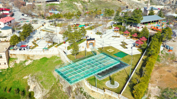 BALAKGAZİ PARKI VE CAM SEYİR TERASI